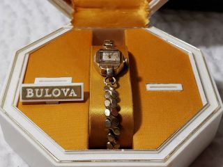 Vintage Bulova Women ' s Ladies Solid 14K Yellow Gold Case Wristwatch Watch w/case 2