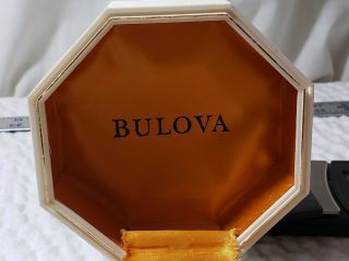 Vintage Bulova Women ' s Ladies Solid 14K Yellow Gold Case Wristwatch Watch w/case 3