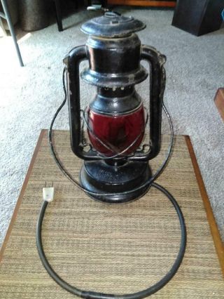 Embury Mfg Co No 150 Little Supreme Kerosene Lantern Warsaw Ny With Red Globe