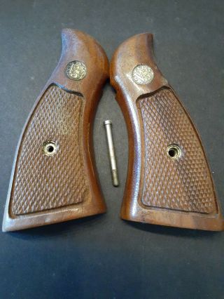 Vintage Smith & Wesson S&w K Frame Checkered Wood Grips,  Serial Dates To 1948