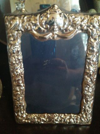 Solid Silver Photo Frame By Carrs Of Sheffield Hallmarked Sheffield 1992