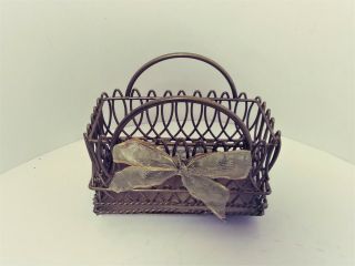 Lady Jayne Ltd.  Vintage Mini Basket Sturdy Gold Metal Wire 4.  75 " H X 5.  75 " L X 3 " W