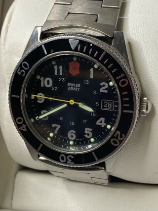 Vintage Swiss Army Diver Watch Black Stainless 40mm Mens