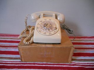 VINTAGE 1957 AT&T ROTARY DIAL DESK TELEPHONE WITH CORDS ALMOND/BEIGE 3