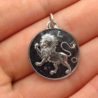 925 Sterling Silver Vintage Leo / Lion Zodiac Sign Round Charm Pendant