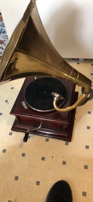 Antique Gramophone Co.  His Master ' s Voice Sound Box Record Player See Discriptio 2