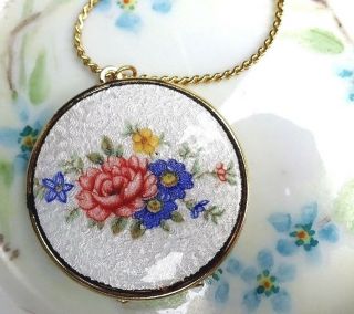 B17 Vintage Sarah Coventry Guilloche Necklace Locket Rose Flowers Gold Large