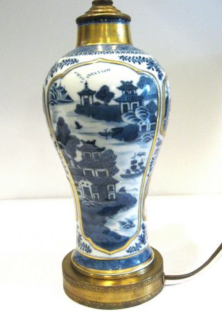 Vintage Asian Blue & White Porcelain Table Lamp