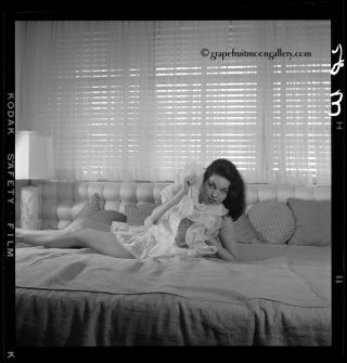 Fine Vintage Bunny Yeager 1950s Camera Negative Playboy Playmate Linda Vargas 2