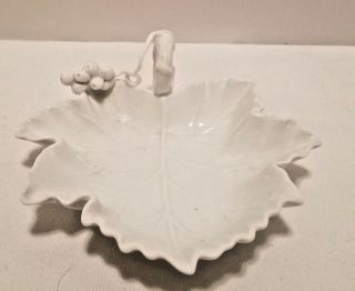 Vtg Lovely Parian Ware White Porcelain Grape Leaf Grapes Candy Trinket Dish Bowl