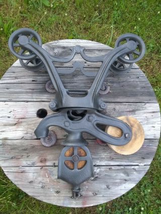 Old Antique Vintage V.  L.  Ney Co.  Canton Ohio Hay Barn Trolley Pulley