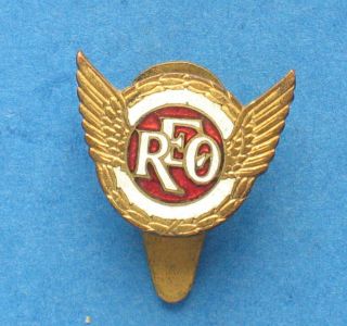 099 Reo Car Auto Enamel Pin Badge