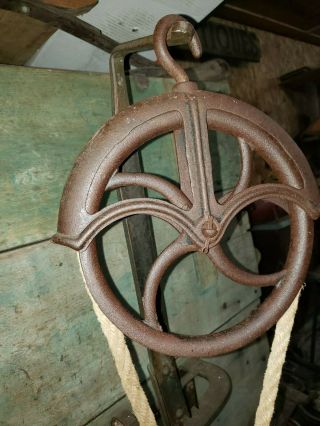 Antique Cast Iron Water Well Rope Pulley