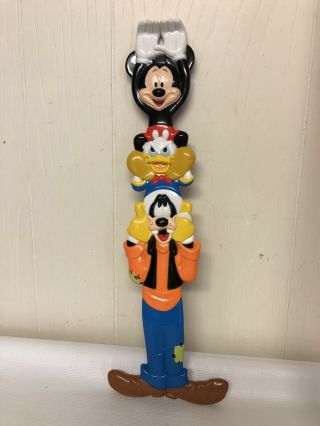 Walt Disney World Souvenir Back Scratcher Vintage Goofy Donald Duck Mickey Mouse