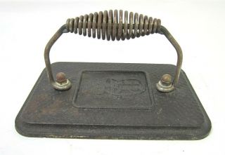 Vtg.  Cracker Barrel Old Country Store Grill Press 4½ X 6¾ (2.  13 Lbs. ) Vg Cond.