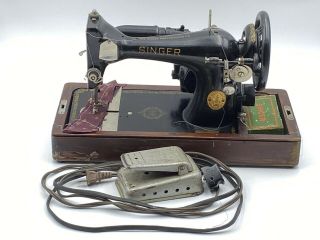 Vintage 1948 Black Singer Sewing Machine With Bentwood Case Serial Jco41790