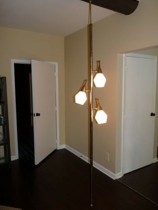 Vintage Tension Pole Floor To Ceiling 3 Light Lamp Glass Shades