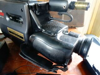 Minolta Master Series - V 16R Vintage VHS Tape Video Movie Camera with Accessories 3