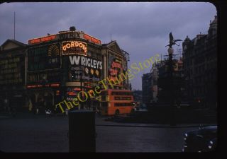 London Picadilly Circus Street Scene 1950s 35mm Slide Vtg Kodachrome Bus Neon