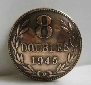 Vintage Guernsey Eight Double Coin Snuff Box / Pill Box / Keepsake / Birth Year