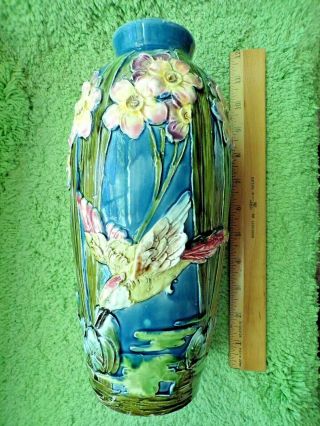 Stunning Antique Majolica Floral & Bird Vase Outstanding High Relief 10 - 3/4 "