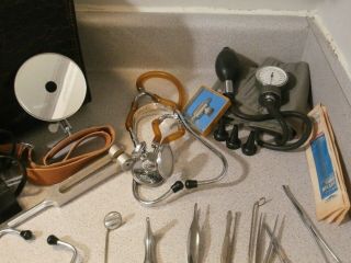 Vntg.  UpJohn Dr.  Bag w/ Tycos 3 Headed Stethoscope,  Glass Thermometer & More 2