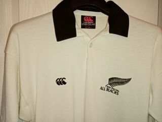 VINTAGE ZEALAND ALL BLACK ' S CANTERBURY RUGBY SHIRT SIZE M. 2