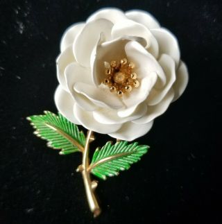 Vtg Signed Crown Trifari White Enamel Rose Flower Brooch Pin 3d