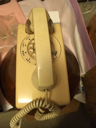 Vtg Western Electric Rotary.  Wall Phone 554 Bmp Light Yellow 2 - 12 - 71