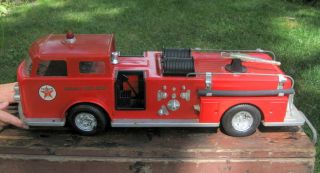 Large Vintage / Antique Buddy L Texaco / Havoline Oil Fire Truck Toy Fireman