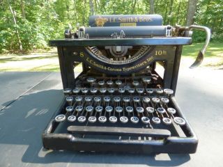 Antique L.  C.  Smith&bros Typewriter Co.  No.  8.  16