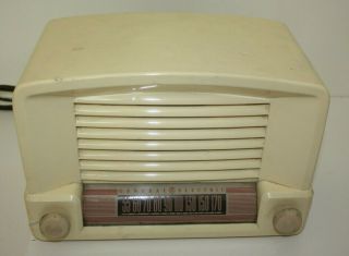 Vintage General Electric (ge) Bakelite Table Tube Radio Model 114wp 1940s