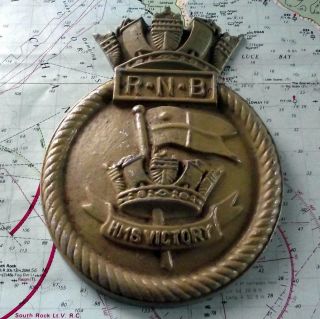 Hms Victory Royal Navy Ship Metal Tampion Plaque Crest 6.  5 " X 5 " 1lb
