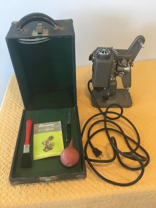 Vintage Revere Model 85 8 Mm Movie Projector With Case