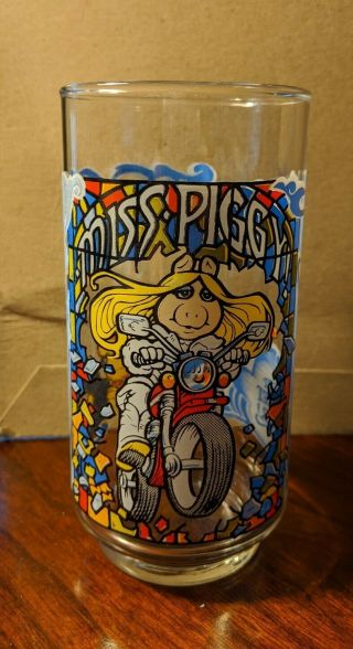 Vintage Mcdonalds 1981 Miss Piggy The Great Muppet Caper Collectible Glass