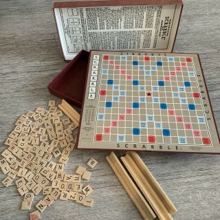Vintage 1976 Selchow & Righter Scrabble Crossword Game Complete