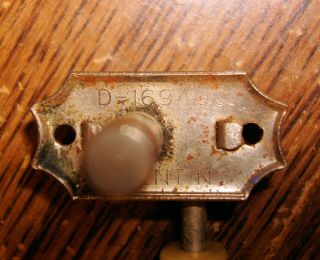 Vintage Kluson D - 169400 Gibson Tulip Button Treble Side Tuner 3