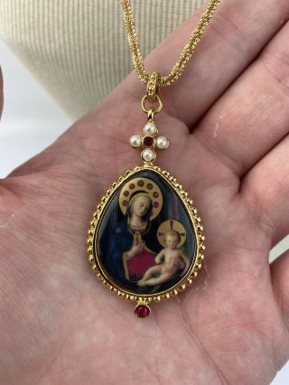 Vintage Avon Mary & Jesus Red Jewel Pearls Necklace Pendant Religion 32”