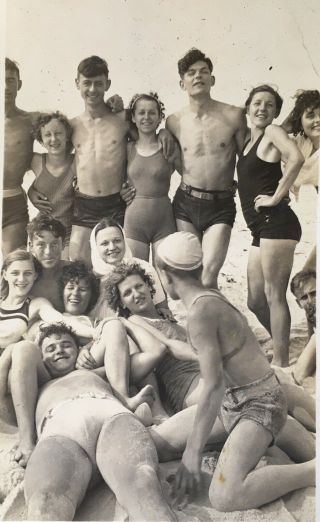 1936 Vtg Photo Big Group Boys Girls Swimsuit Poses At Beach Classic Americana