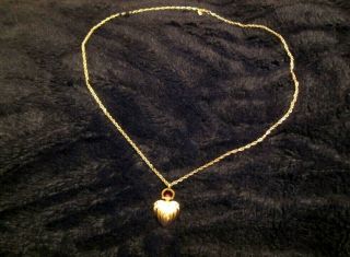 Joan Rivers Vintage Gold Tone Ribbed Heart Necklace 2