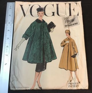 Vintage 1957 Vogue Couturier Design Swing Coat Pattern - Bust 38 Hip 40 986