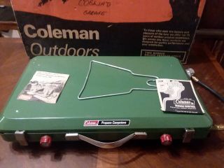 Vintage Coleman Two Burner Propane Camp Stove 5410 - 708 Box 1974 Avocado