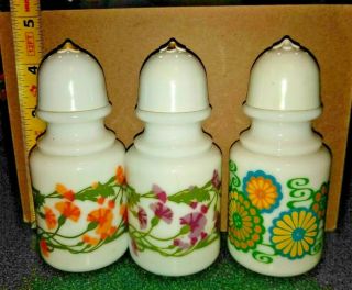 Vintage Avon Milk Glass Salt & Pepper Shakers 3 Hippy Flower Power Design 70s