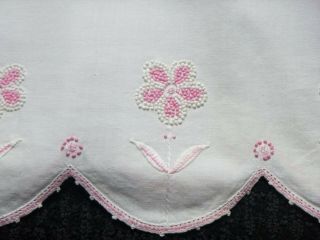 Pr Vtg Cotton Pillowcases Embroidered French Knot Daisies Flowers Need Tlc
