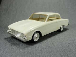 1/25 Scale Vintage 1960 Ford Falcon Promo Model Car