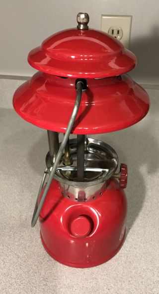 Vintage Red Coleman Lantern 200A Single Mantle 10/73 Orig 2