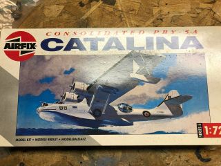 Airfix 1:72 Consolidated Pby - 5a Catalina Kit 05007.  Vintage 1991.  Floatplane