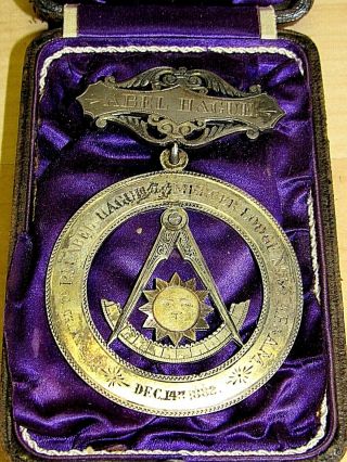 ANTIQUE MASONIC SILVER PAST MASTER MEDAL LODGE NO.  50 PRESENTED ABEL HAGUE 1882 3