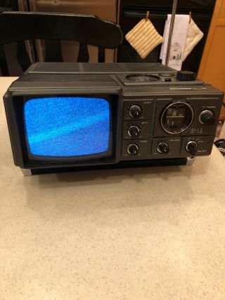 Vintage Sylvania 1979 Portable Tv/radio E60846