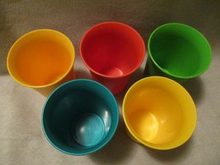 5 VTG TUPPERWARE SIPPY CUPS Bell Tumblers 109 8 oz.  Cups 3